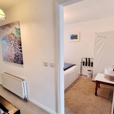 Causeway97 Townhouse Villa Портръш Екстериор снимка
