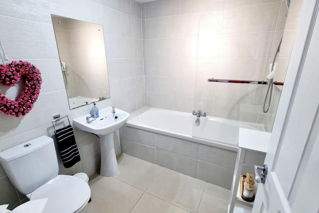 Causeway97 Townhouse Villa Портръш Екстериор снимка