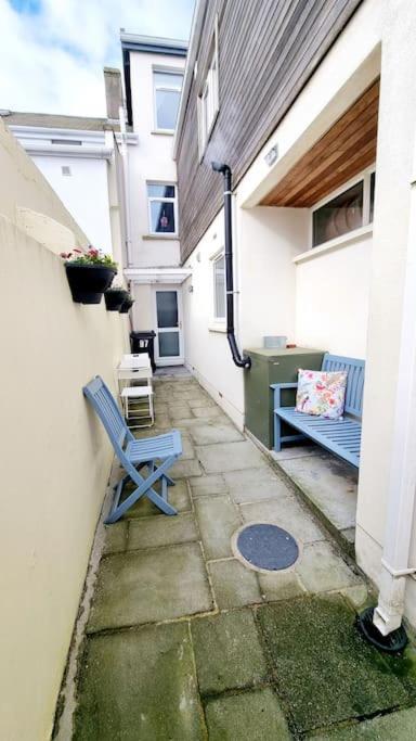 Causeway97 Townhouse Villa Портръш Екстериор снимка